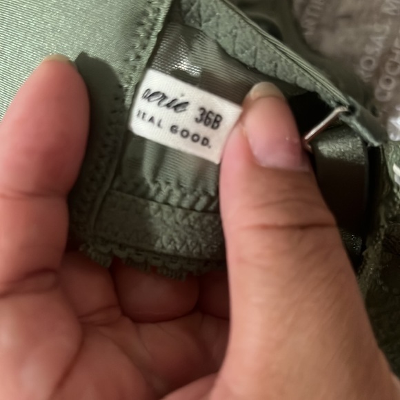 2 Aerie Real Power Plunge Push Up Joy Lace Bras - Picture 10 of 15